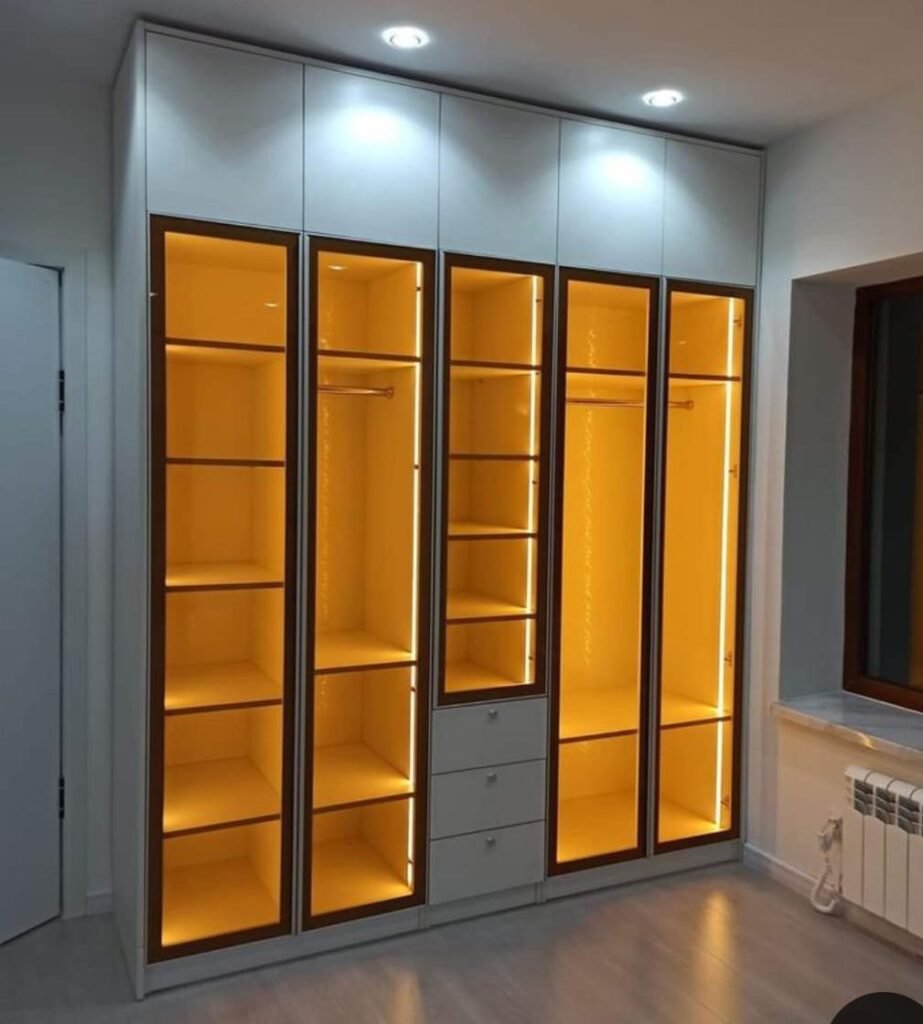 تصميم وتنفيذ خزائن ملابس عصرية في الرياض-0500499280